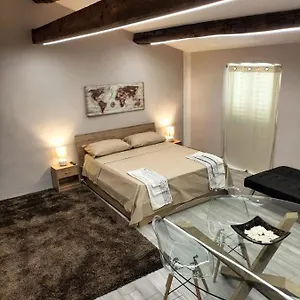 https://chianti-wood.it-tuscanyhotel.com